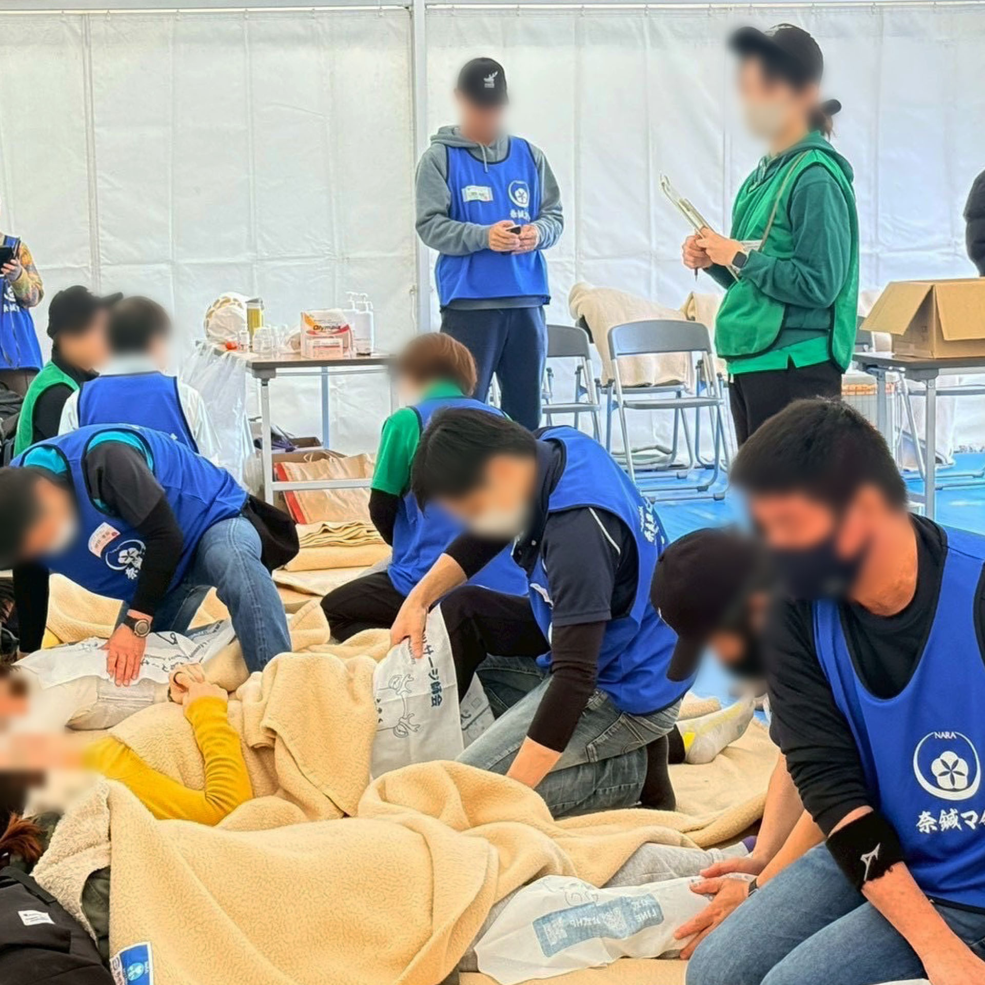 マラソン大会の身体ケアスタッフ用ビブス_02